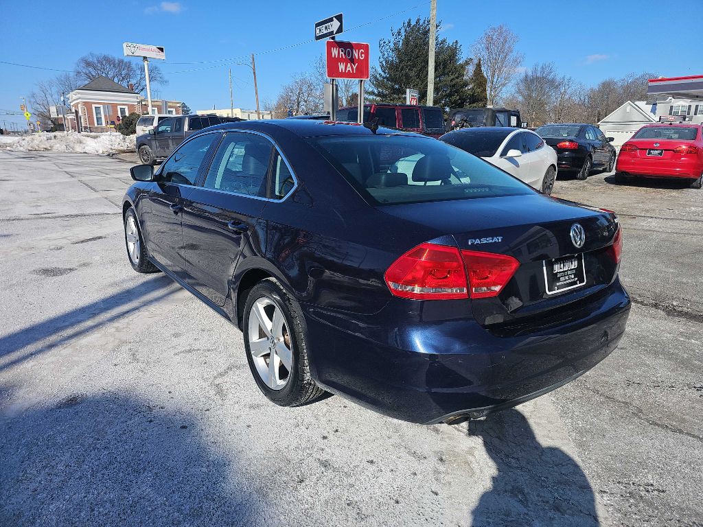 2015 Volkswagen Passat Image 6