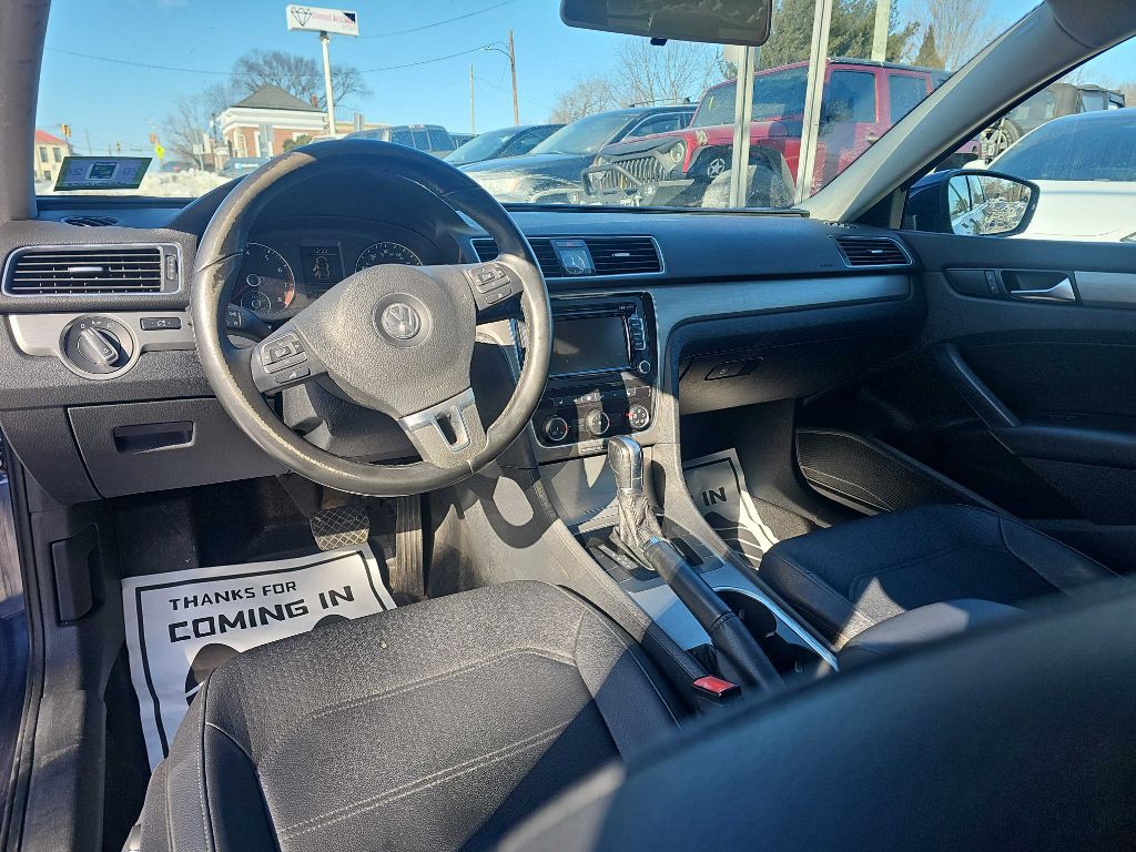 2015 Volkswagen Passat Image 10