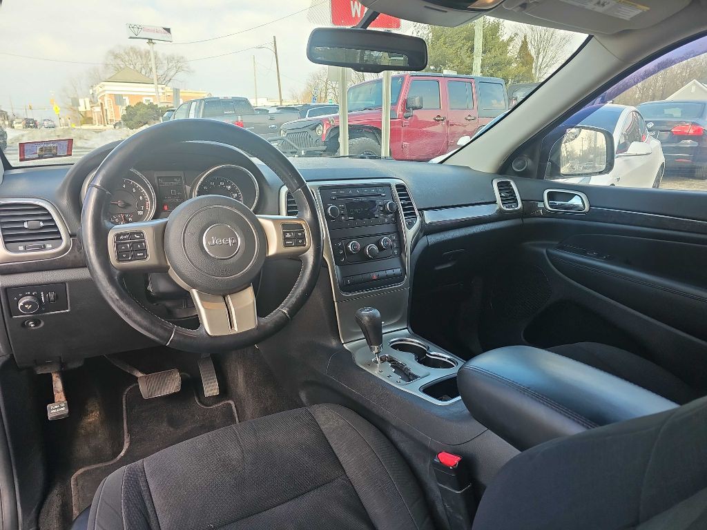 2012 Jeep Grand Cherokee Image 11