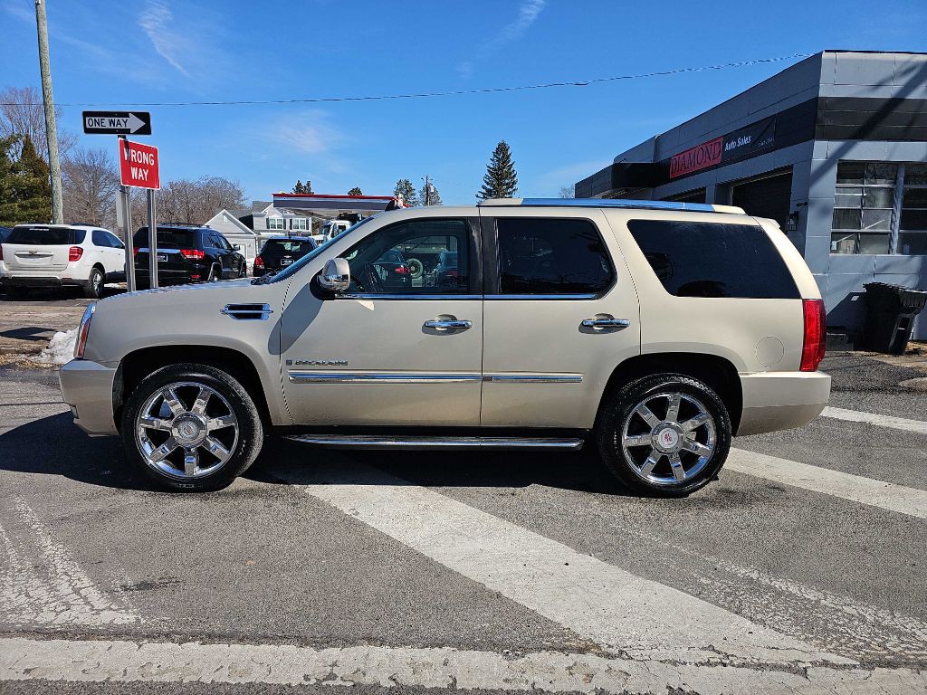 2009 Cadillac Escalade Image 8