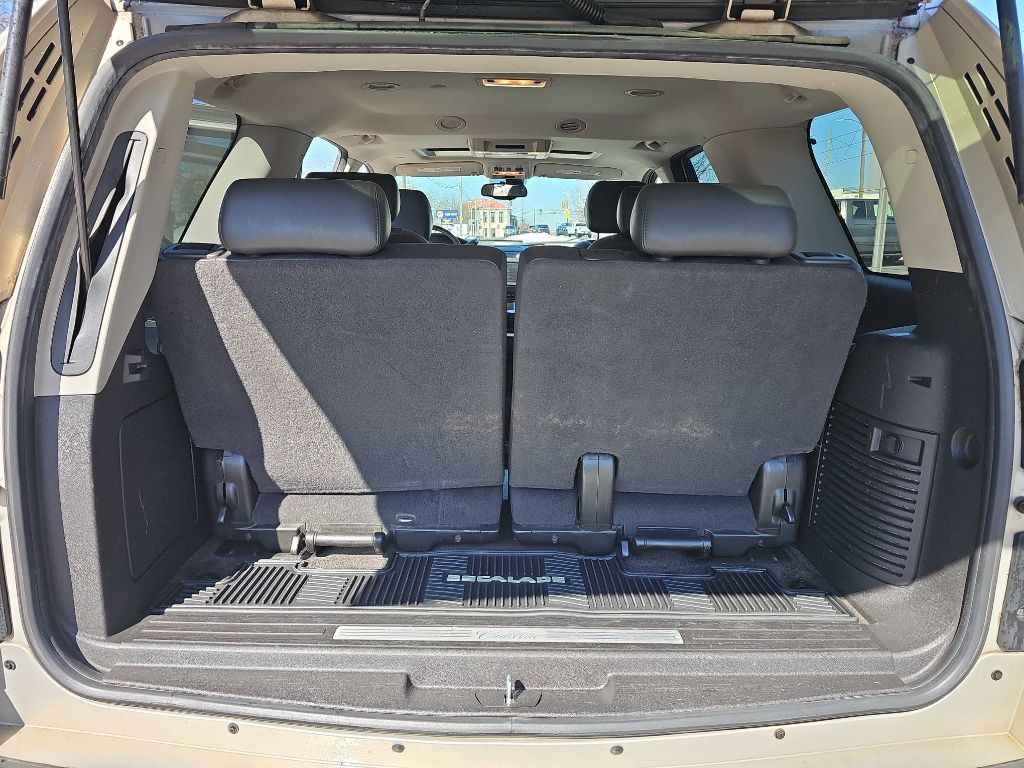 2009 Cadillac Escalade Image 14