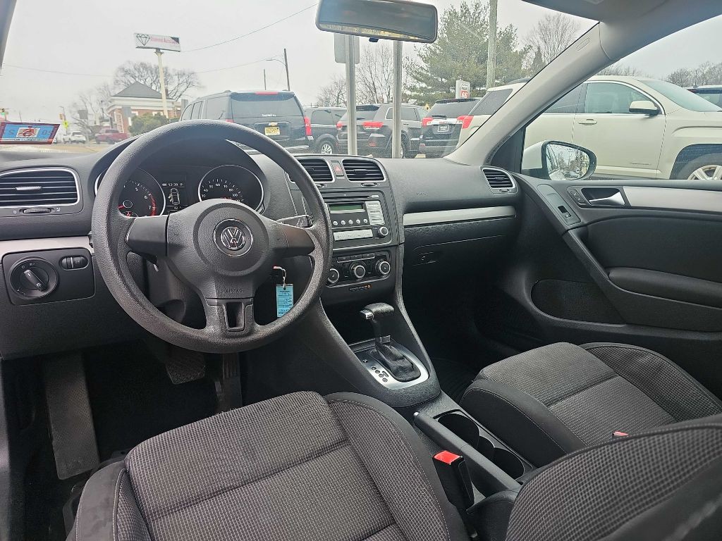 2010 Volkswagen Golf Image 11