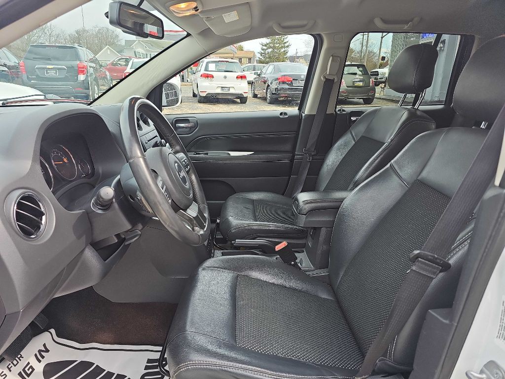 2014 Jeep Compass Image 11