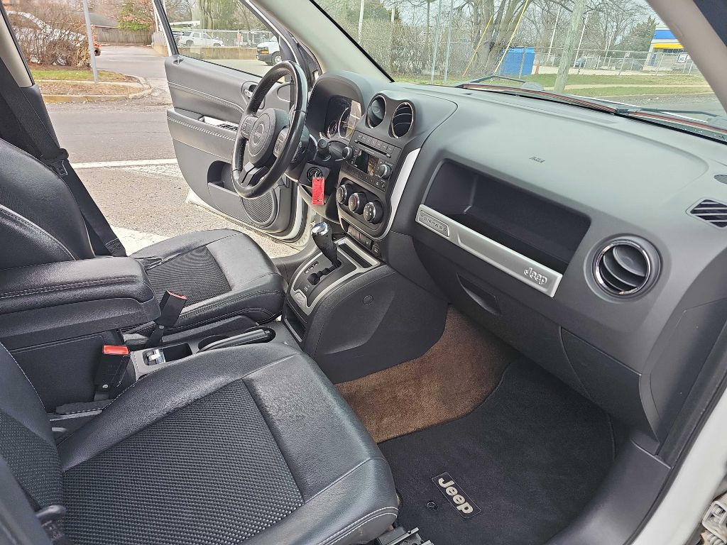 2014 Jeep Compass Image 14