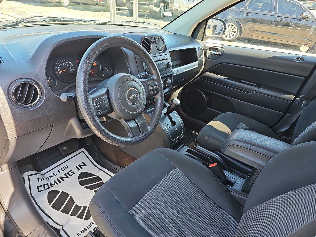 2015 Jeep Compass Image 9