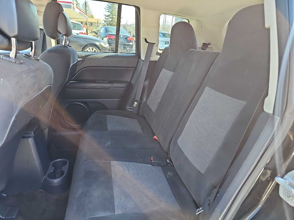 2015 Jeep Compass Image 12