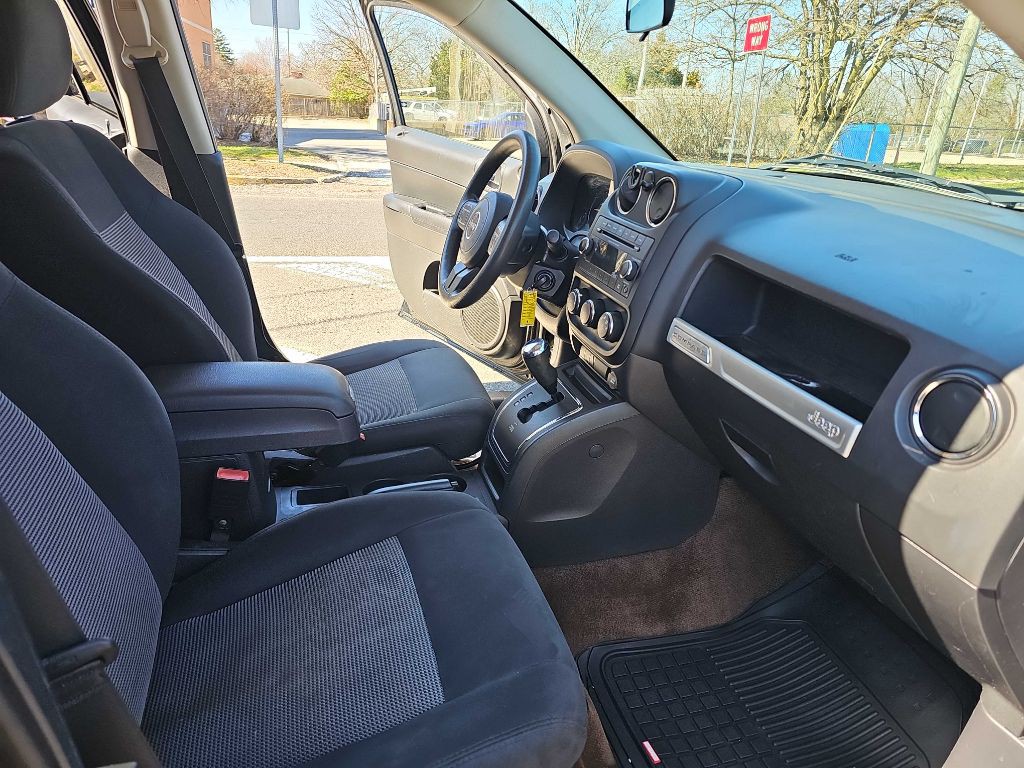 2015 Jeep Compass Image 14