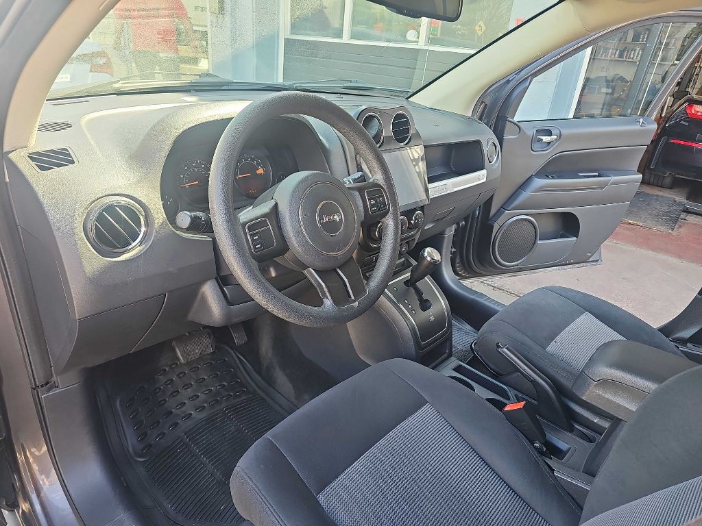 2015 Jeep Compass Image 16