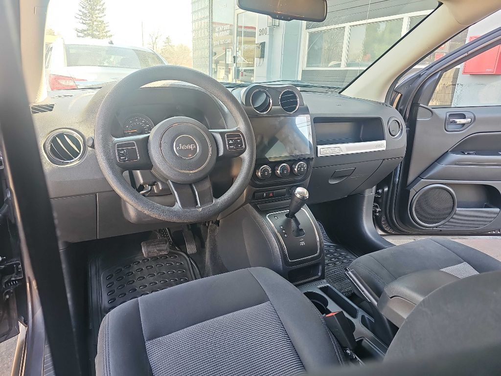 2015 Jeep Compass Image 19