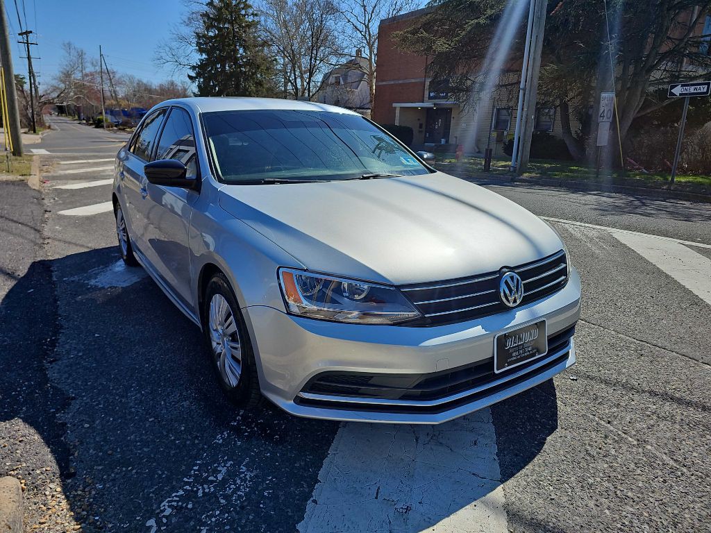 2015 Volkswagen Jetta Image 3
