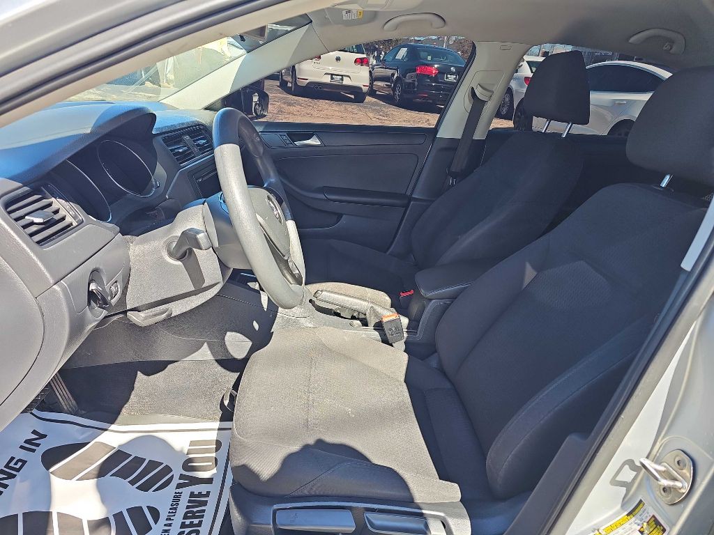 2015 Volkswagen Jetta Image 10