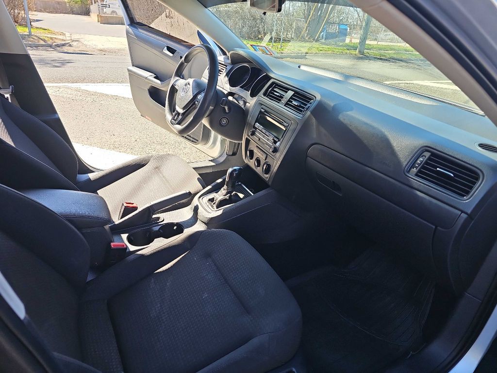 2015 Volkswagen Jetta Image 14