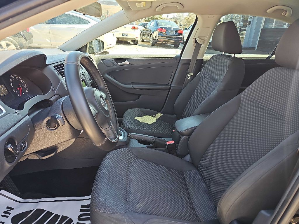 2014 Volkswagen Jetta Image 9