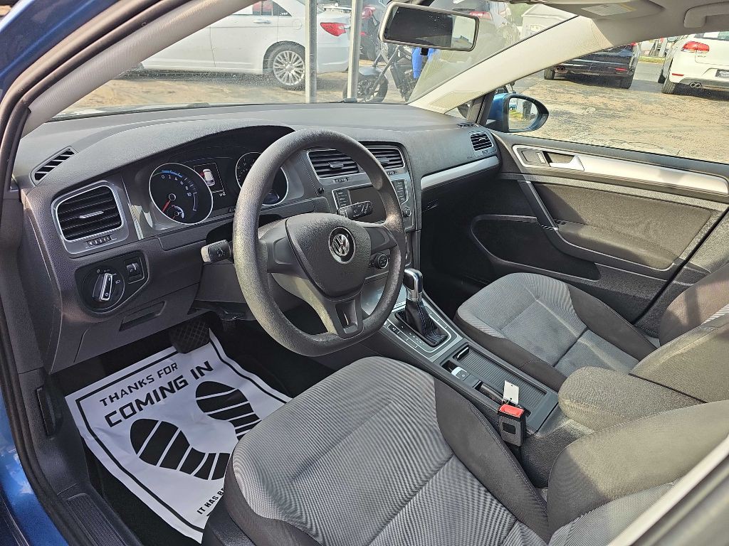 2016 Volkswagen Golf Image 9