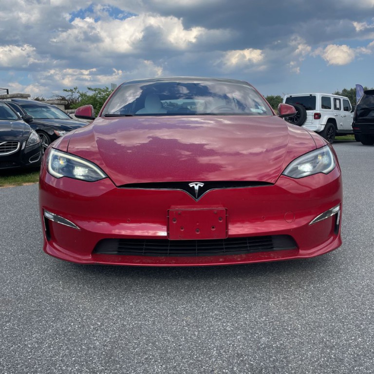 2022 Tesla Model S Image 2