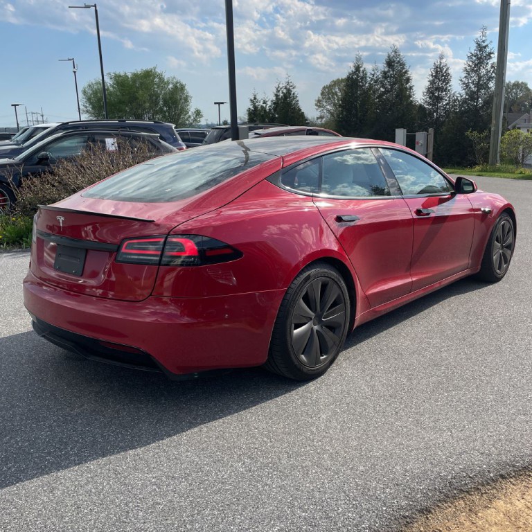 2022 Tesla Model S Image 20