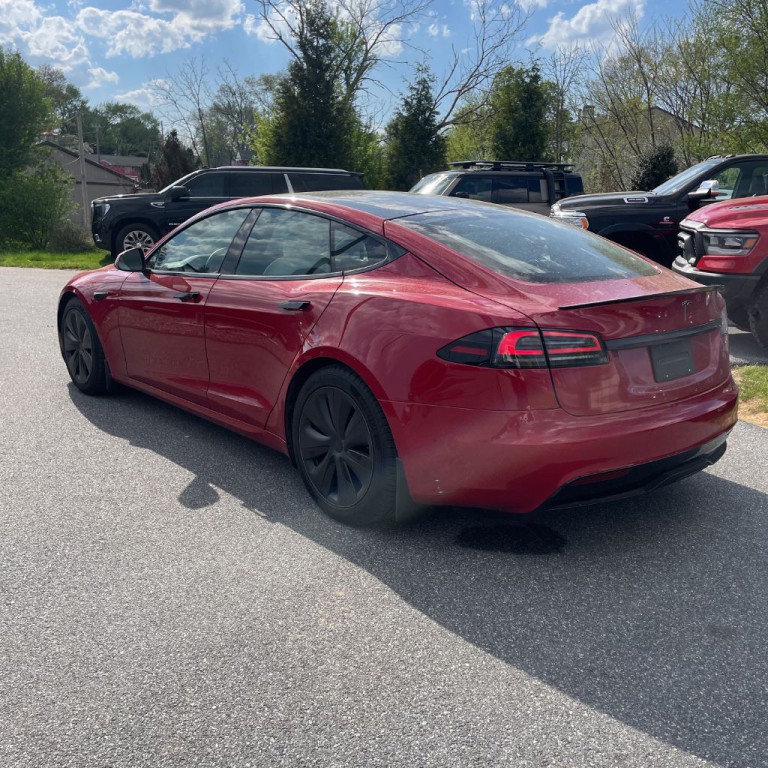2022 Tesla Model S Image 22
