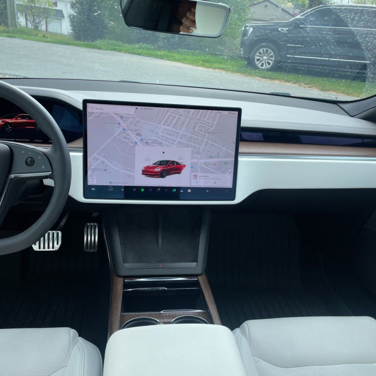 2022 Tesla Model S Image 25