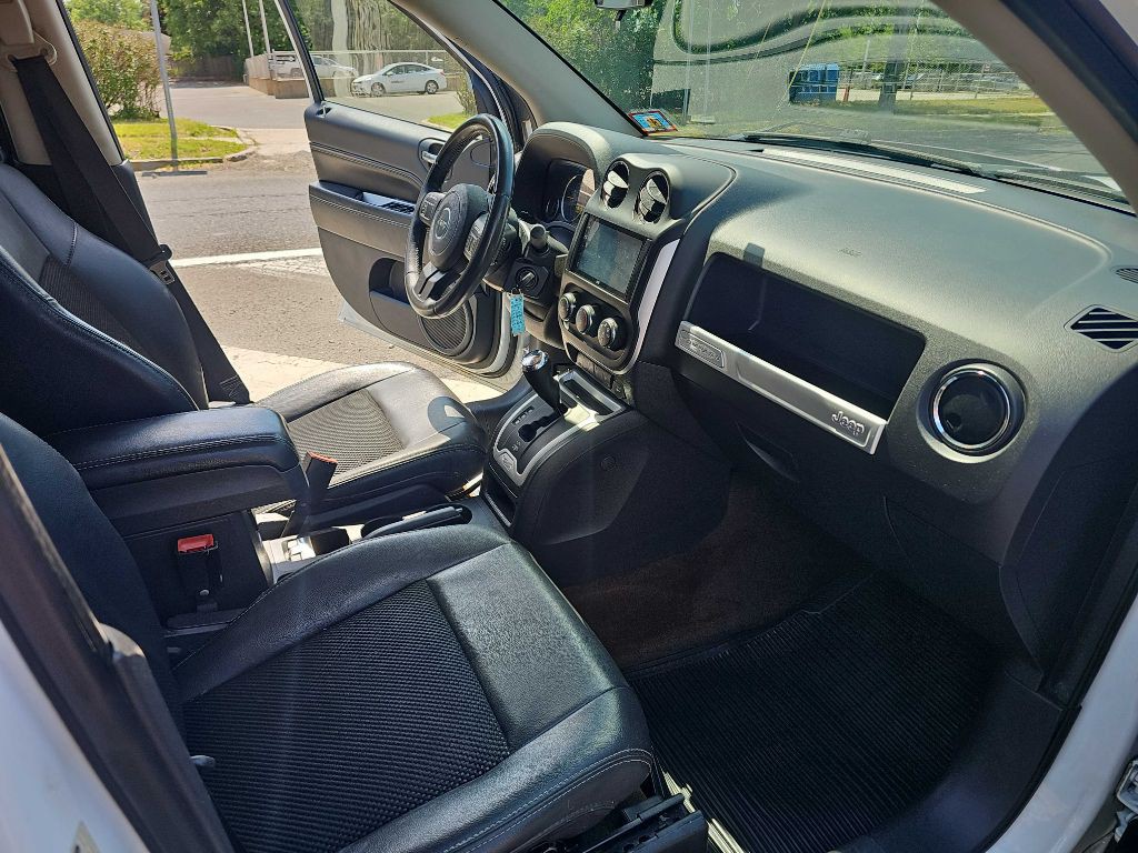 2014 Jeep Compass Image 14