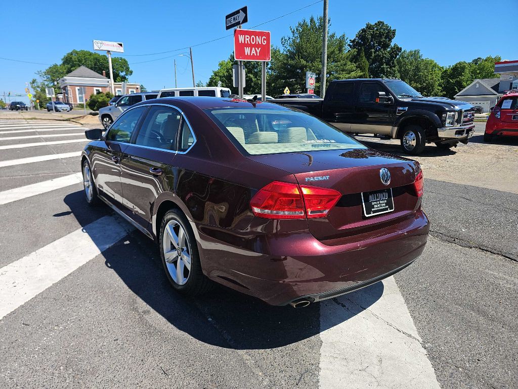 2013 Volkswagen Passat Image 7