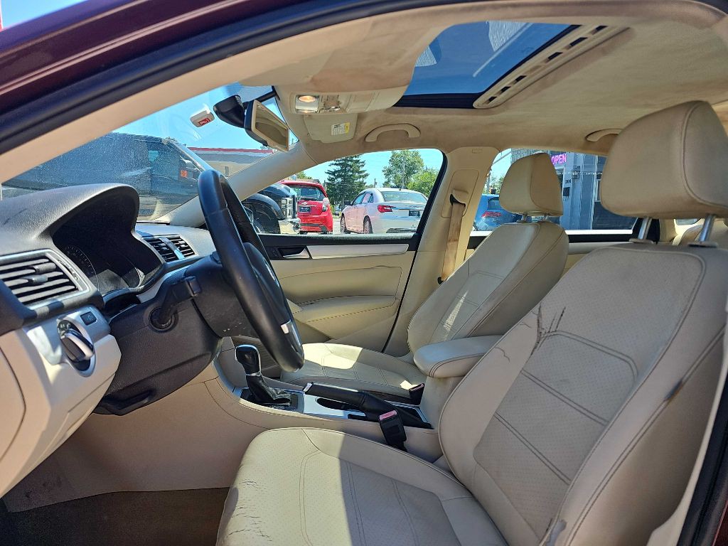2013 Volkswagen Passat Image 10