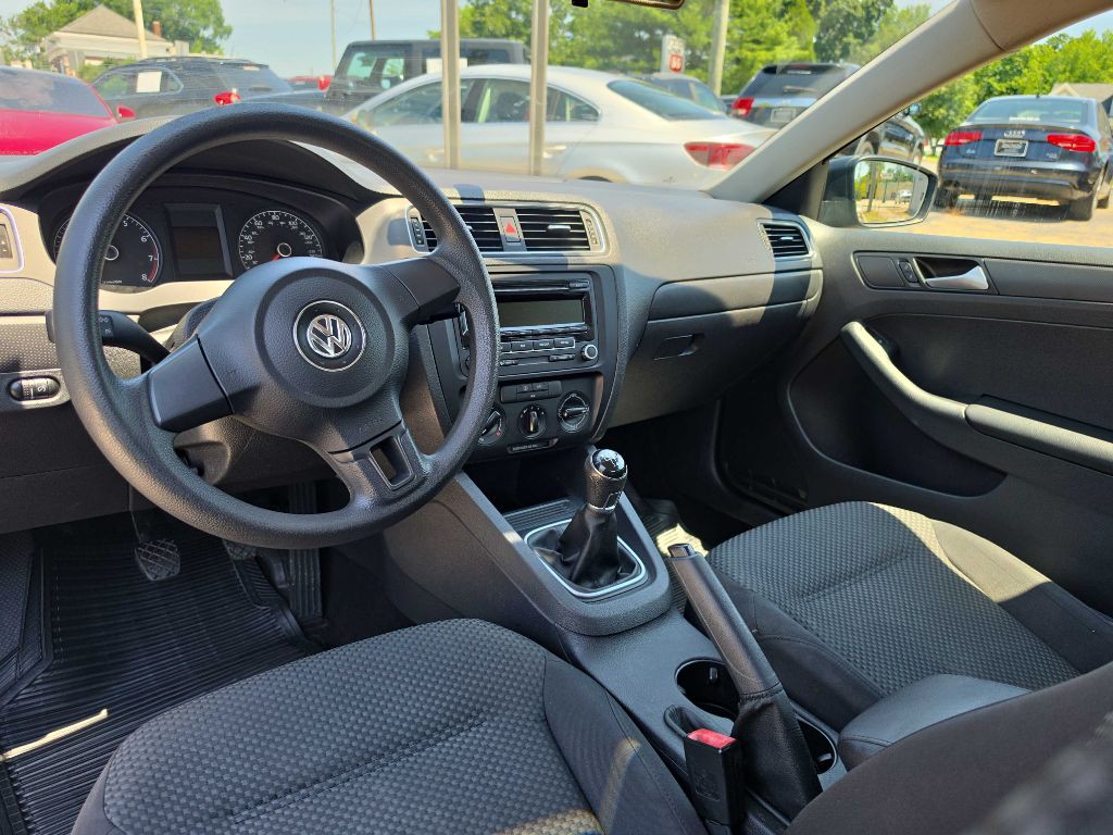 2014 Volkswagen Jetta Image 9