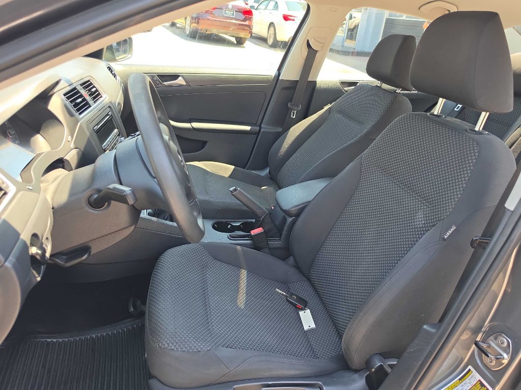 2014 Volkswagen Jetta Image 11