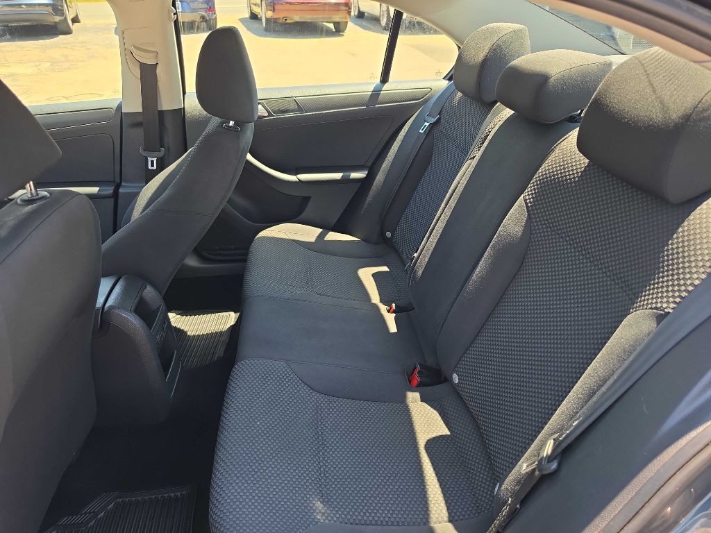 2014 Volkswagen Jetta Image 12