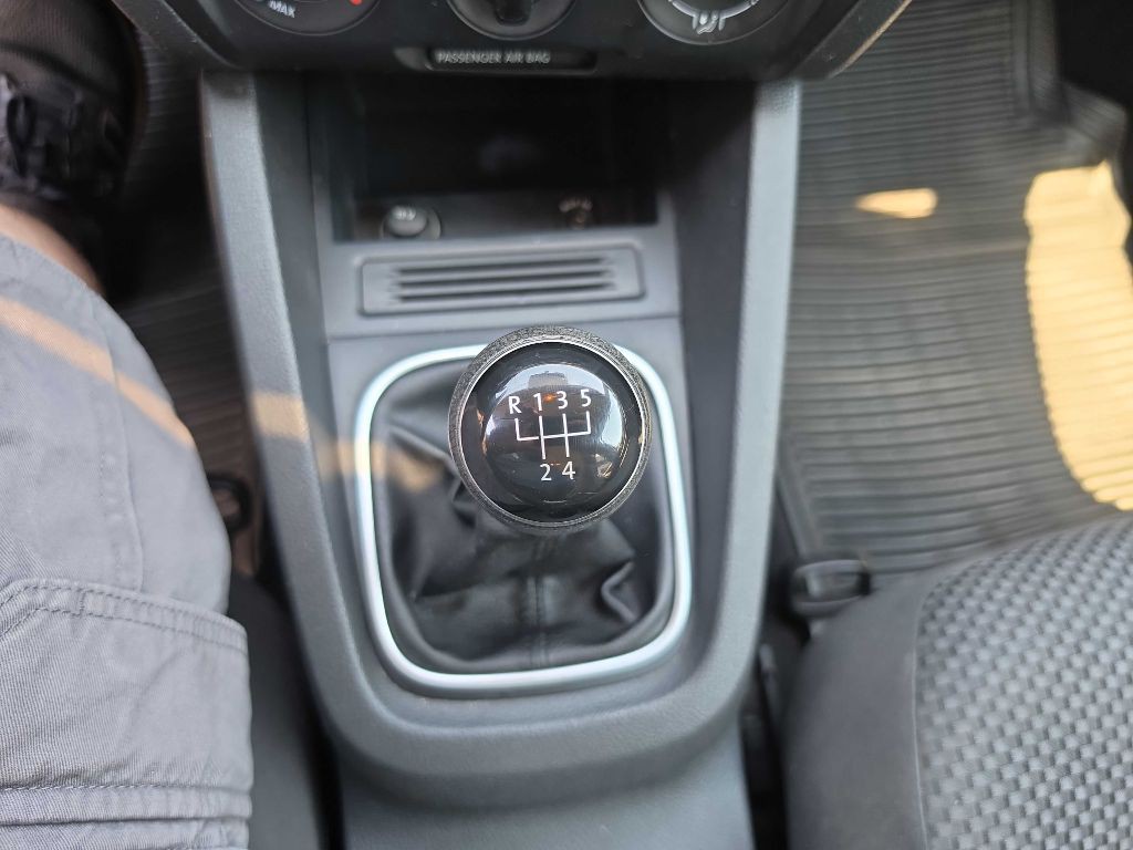 2014 Volkswagen Jetta Image 15
