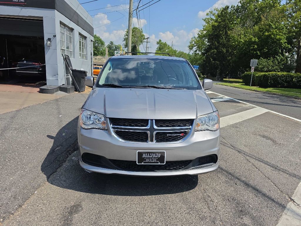 2016 Dodge Grand Caravan Image 2