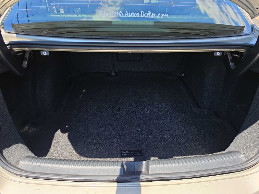 2013 Volkswagen Jetta Image 15