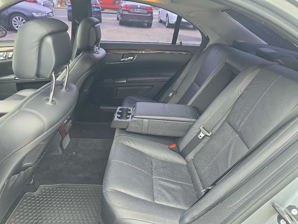 2007 Mercedes-Benz S-Class Image 12