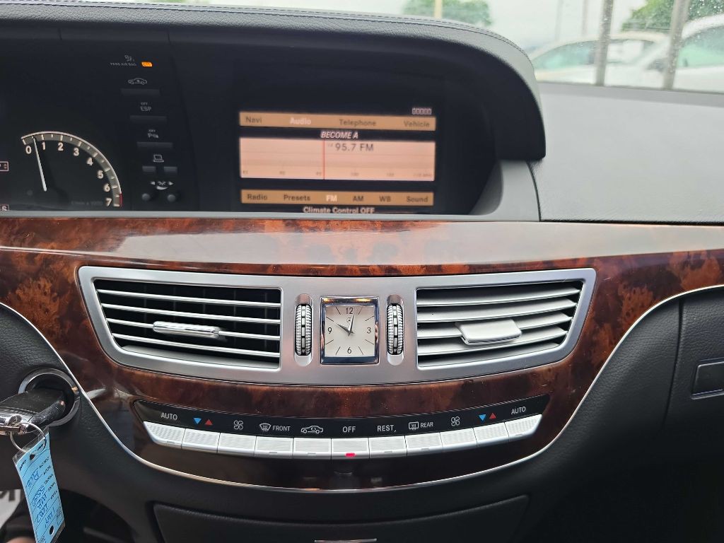 2007 Mercedes-Benz S-Class Image 15