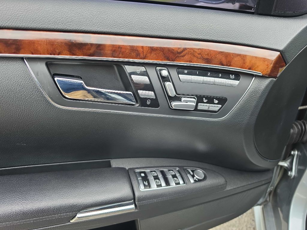 2007 Mercedes-Benz S-Class Image 16
