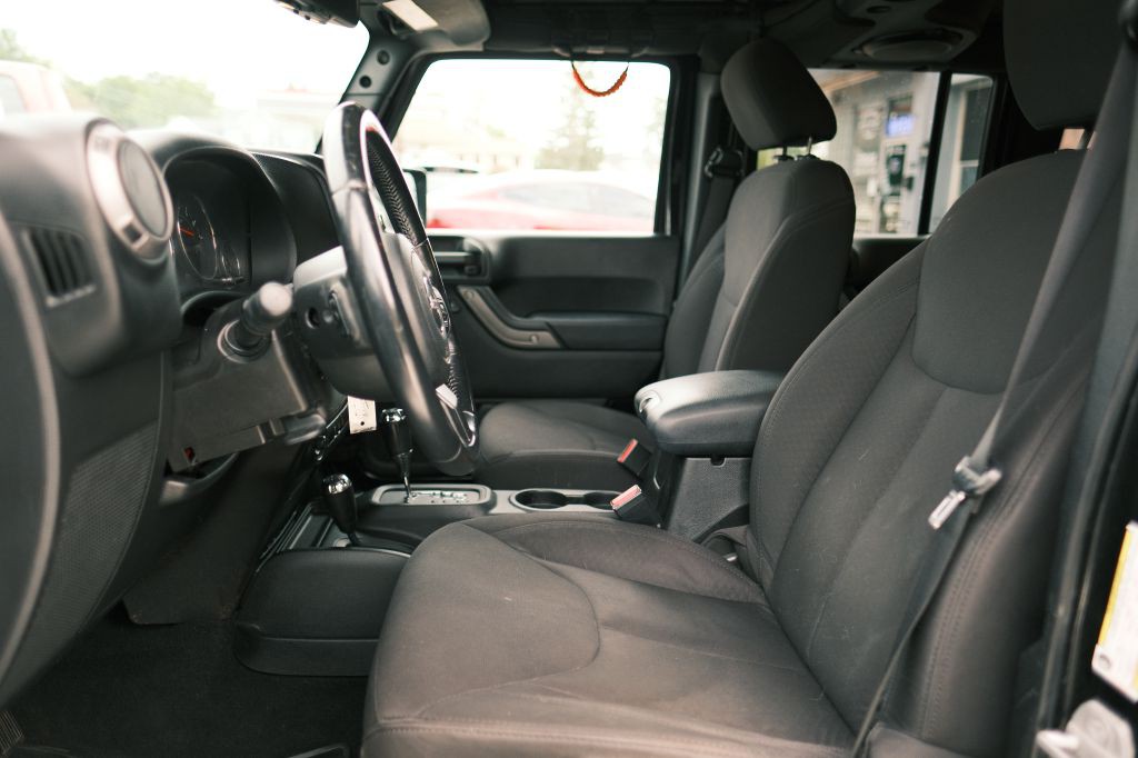 2014 Jeep Wrangler Unlimited Image 13