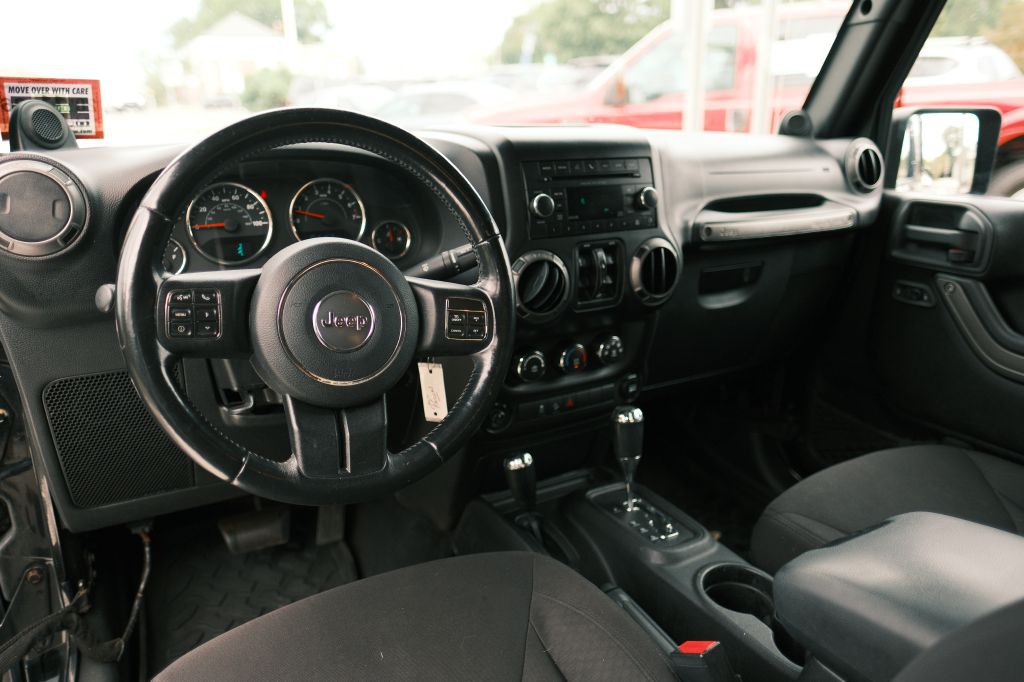 2014 Jeep Wrangler Unlimited Image 14