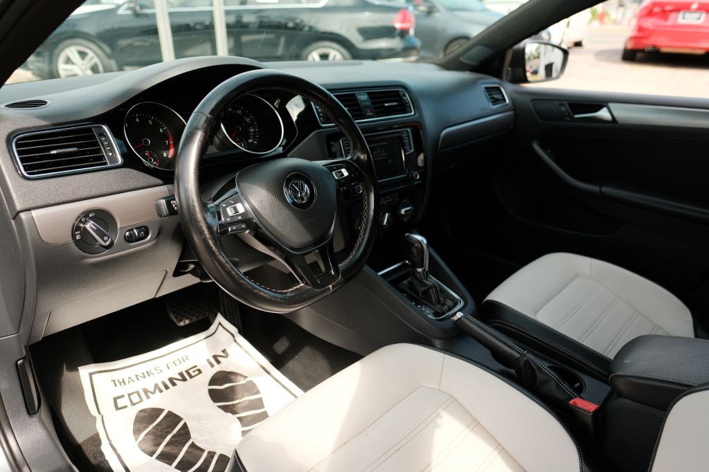 2016 Volkswagen Jetta Image 9