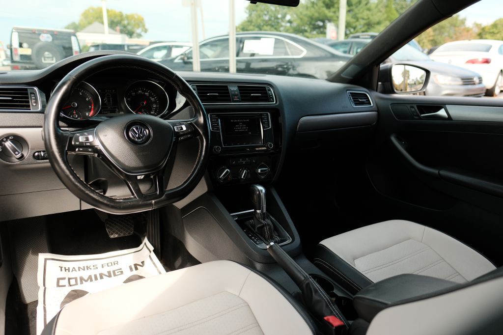 2016 Volkswagen Jetta Image 10