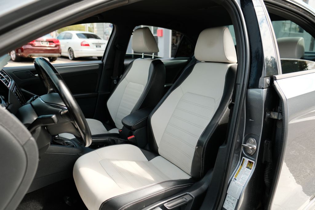 2016 Volkswagen Jetta Image 11