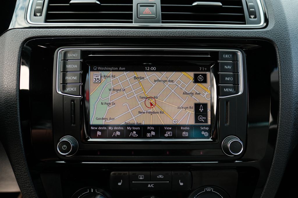 2016 Volkswagen Jetta Image 13