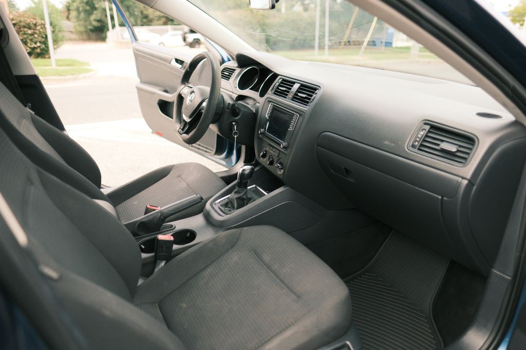 2016 Volkswagen Jetta Image 15