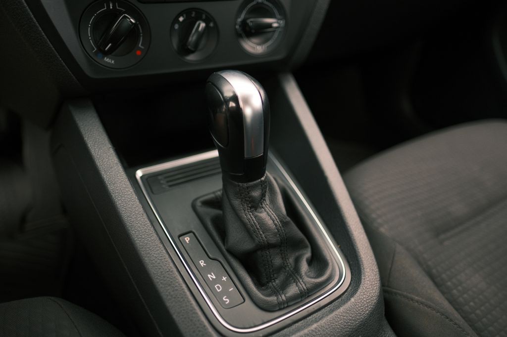 2016 Volkswagen Jetta Image 16