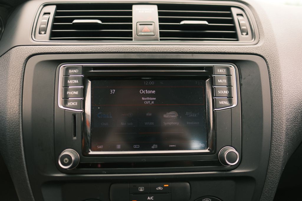 2016 Volkswagen Jetta Image 18