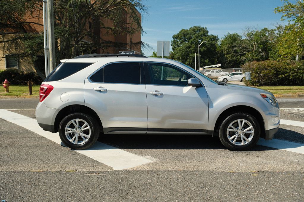 2017 Chevrolet Equinox Image 4