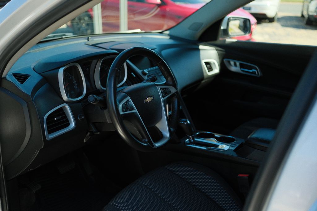 2017 Chevrolet Equinox Image 9