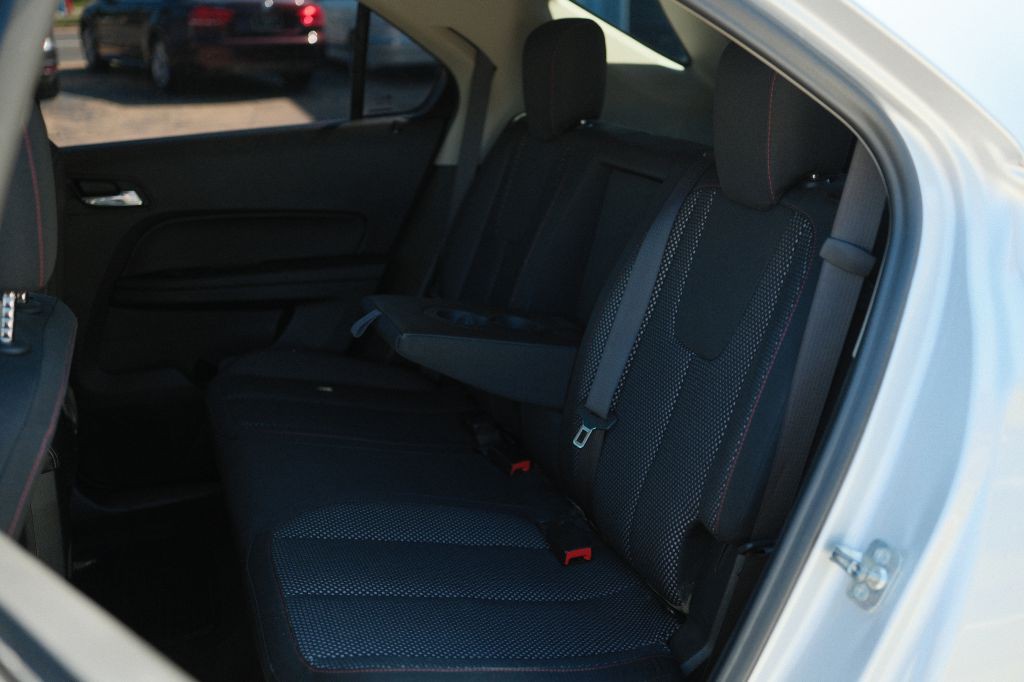 2017 Chevrolet Equinox Image 12