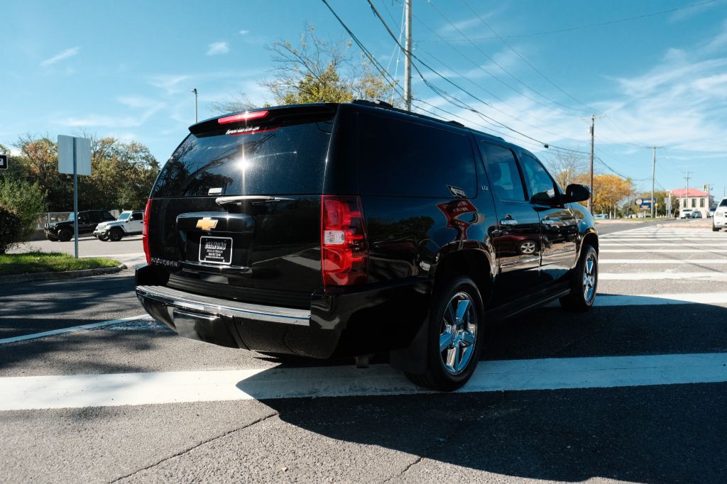 2012 Chevrolet Suburban Image 5