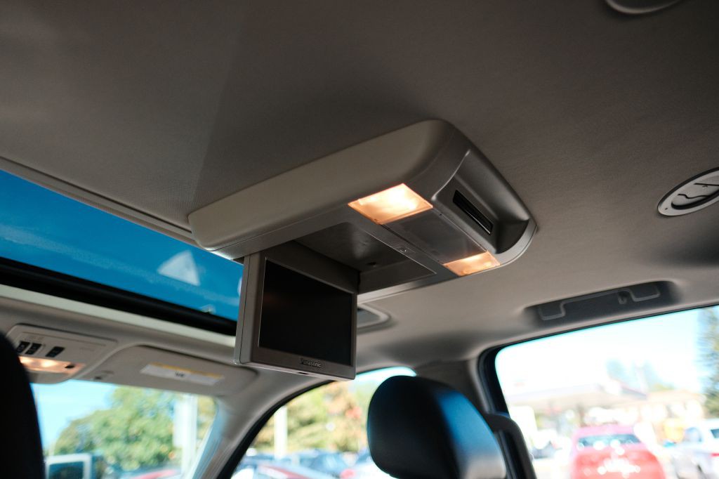 2012 Chevrolet Suburban Image 13