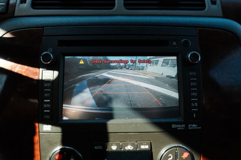 2012 Chevrolet Suburban Image 20