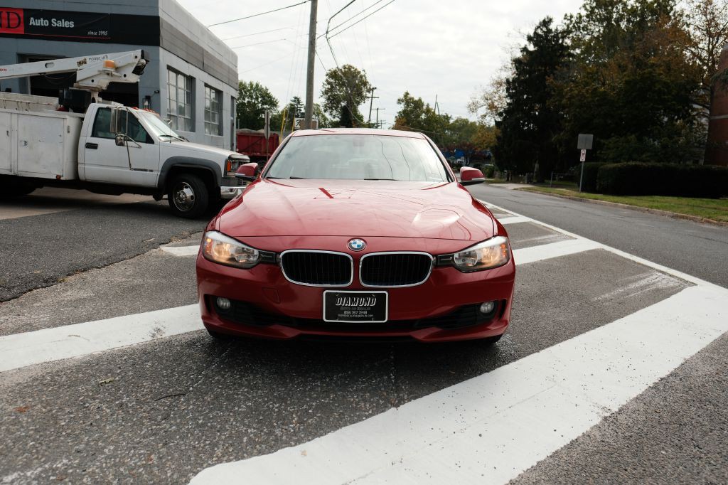 2014 BMW 3 Series Image 2